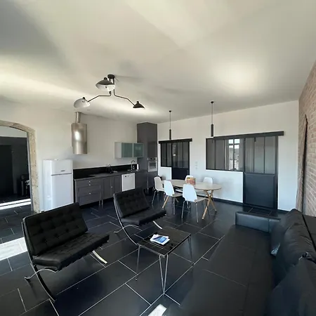 Sur Quai - En Face De La Criee